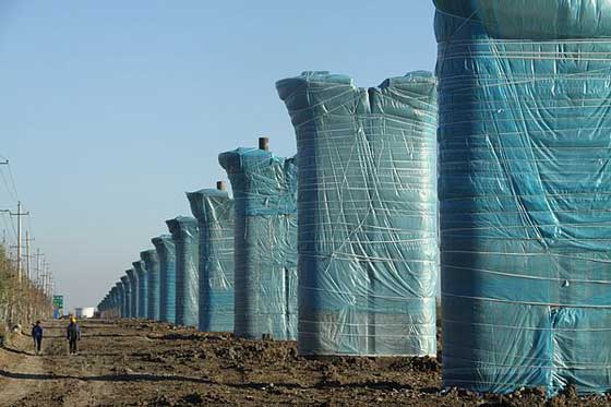 Concrete construction in winter with protection.jpg